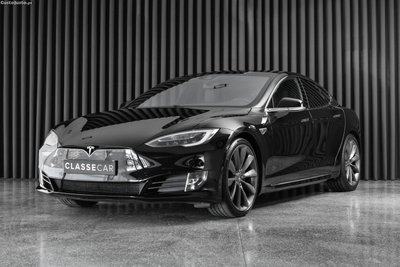 Tesla Model S 90D