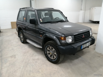 Mitsubishi Pajero 2500 td