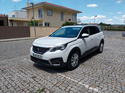 Peugeot 5008 Active 7 lugares Iva Dedutivel