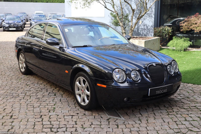 Jaguar S-Type 2.5 V6 Executive