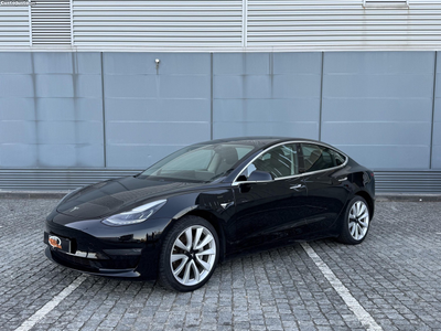 Tesla Model 3 LONG RANG dual motor AWD 75kw