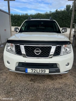 Nissan Navara 3.0 dCi V6 CD LE AT 4WD