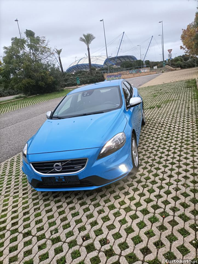 Volvo V40 R-DESIGN