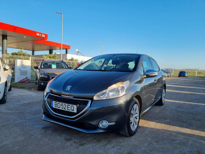 Peugeot 208 1.4 HDi