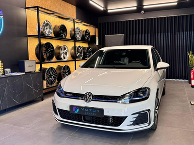 Volkswagen Golf 1.4 TSI GTE DSG