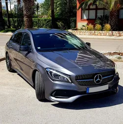 Mercedes-Benz CLA 220 Shooting Brake AMG Line Black Edition