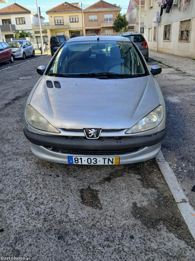 Peugeot 206 1.1 color line