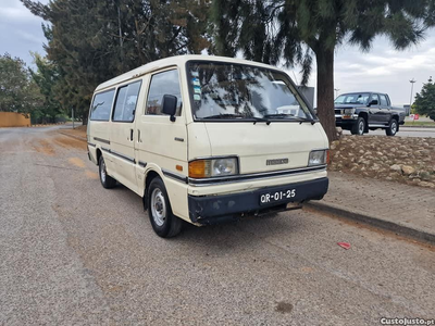 Mazda 2200 5.portas impecável