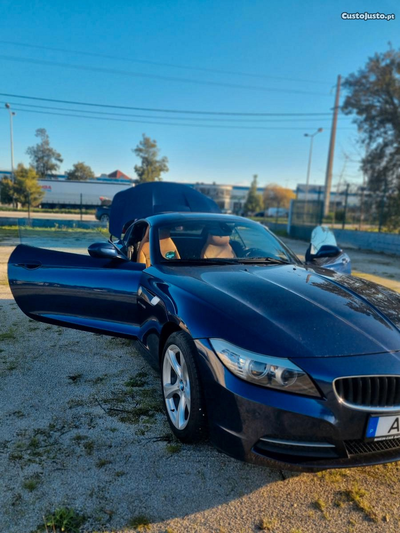 BMW Z4 2.0 biturbo 184