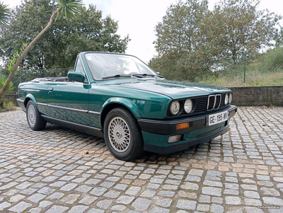 BMW 318 e30