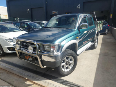 Toyota Hilux 2.4 TD 4WD