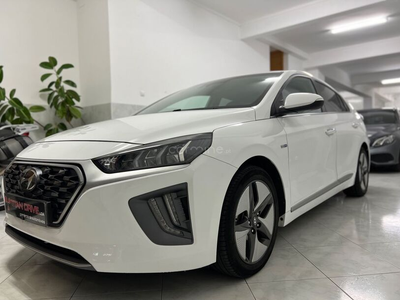 Hyundai Ioniq 1.6 GDI HEV Hybrid Tech