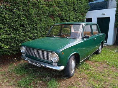 Fiat 124 SEDAN