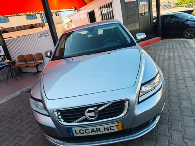 Volvo S40 2.4 D5 Momentum Geartronic