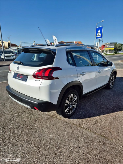 Peugeot 2008 1.2 PureTech Allure