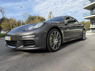 Porsche Panamera S Hybrid