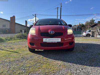 Toyota Yaris 1.0 VVti