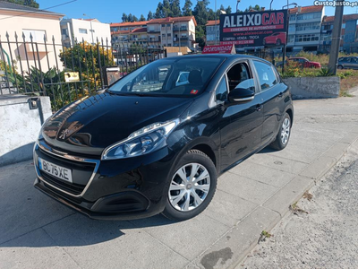 Peugeot 208 1.2i Active