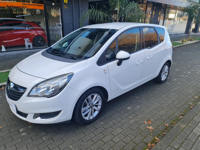 Opel Meriva .