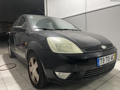 Ford Fiesta 1.25 Estofos em pele