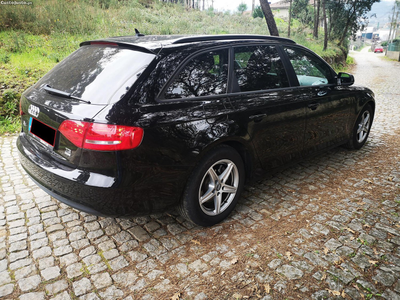 Audi A4 Avant 2.0 TDI SPORT - GPS - DISTRIBUIÇÃO MUDADA