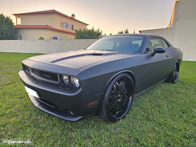 Dodge Challenger Auto R/T Plus