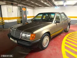 Mercedes-Benz 230 E