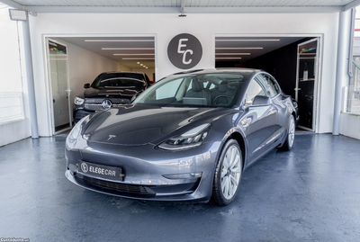 Tesla Model 3 Long-Range Dual Motor AWD