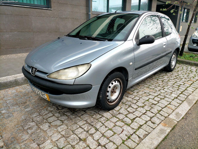 Peugeot 206 1.1