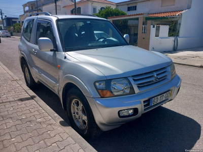 Mitsubishi Pajero gls 3.2 DI D