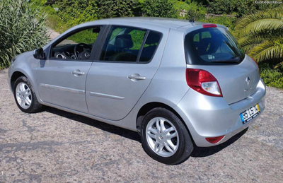 Renault Clio 1.2 CONFORT 75CV 16V 2011