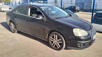 VW Jetta 1.9tdi 105cv Confortline 5p