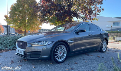 Jaguar XE 2.0 D Prestige Aut.