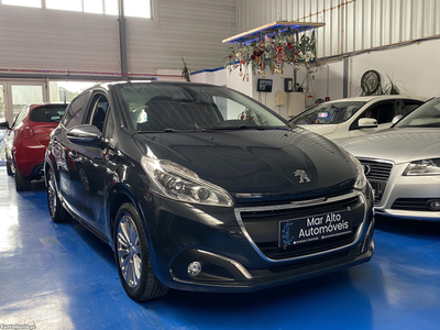 Peugeot 208 Style VTI