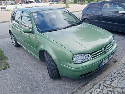 VW Golf 1.9 td 110 cv