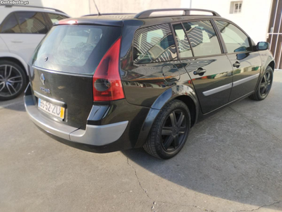 Renault Mégane 1.5 dci ano 2005 aceito retomas