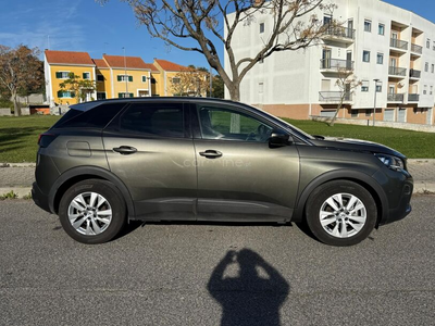 Peugeot 3008 1.5 BlueHDi Active