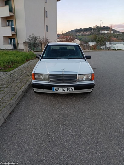 Mercedes-Benz 190 E190