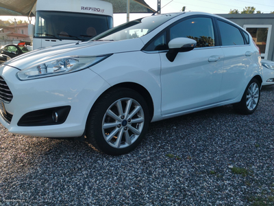 Ford Fiesta TITANIUM 130MIL KMS