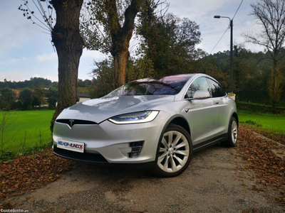 Tesla Model X 100D