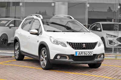 Peugeot 2008 1.2 PureTech Crossway