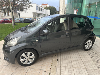 Toyota Aygo AUTOMÁTICO