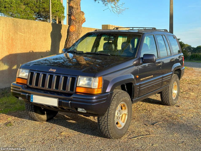 Jeep Grand Cherokee 2.5 TD Official