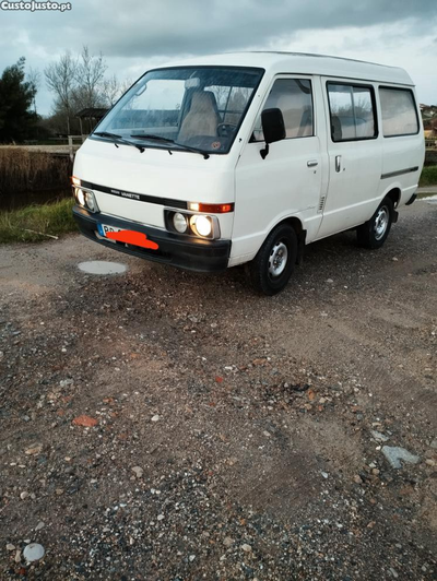 Nissan Vanette 2000