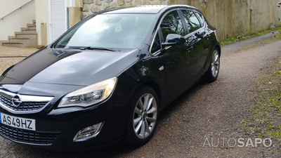 Opel Astra 2.0 CDTi Cosmo 154g Active-Select J18 de 2011