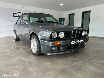 BMW 320 iS