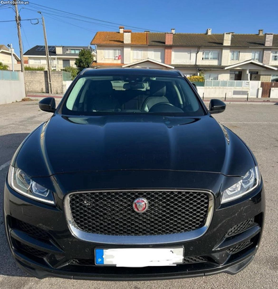 Jaguar F-Pace iD4 PRESTIGE AWD AUTO