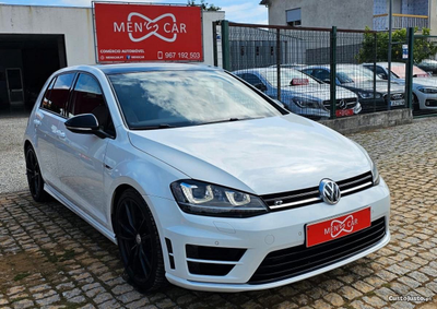 VW Golf 2.0TSi R