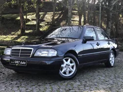 Mercedes-Benz C 250 Turbo Diesel Automático Estimado