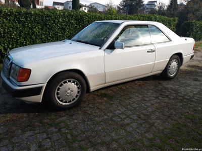 Mercedes-Benz E 230 Ce (124C)